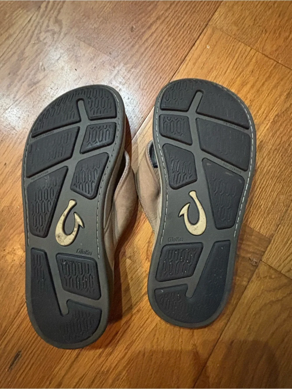 OluKai Brown Men's Leather Flip Flop Sandals